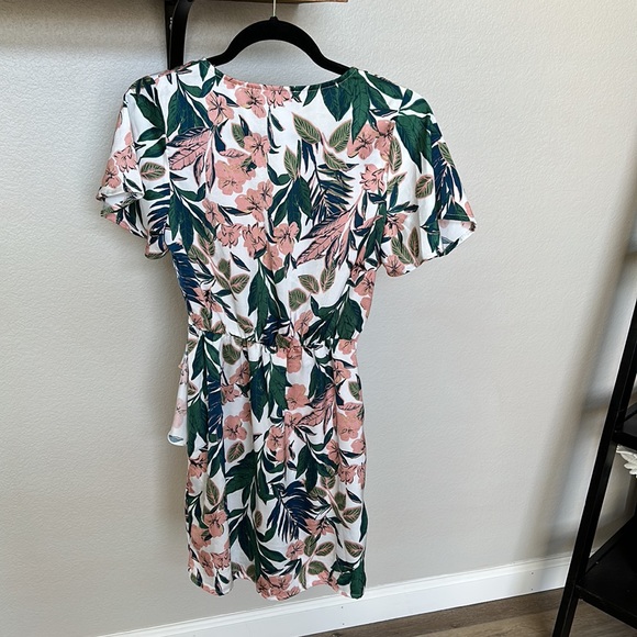 Lulus Lush Loving White Tropical Floral Flutter Sleeve Mini Dress - Picture 7 of 8